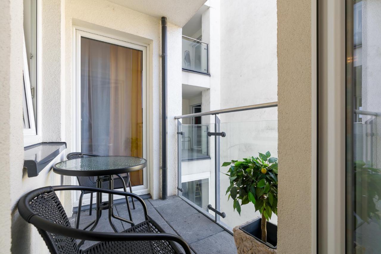 Sleepway Apartment - Garbary 95-75D z parkingiem Poznan Bagian luar foto